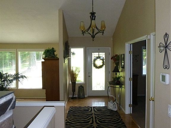 5th image of 1912 Clorindi Cir NW