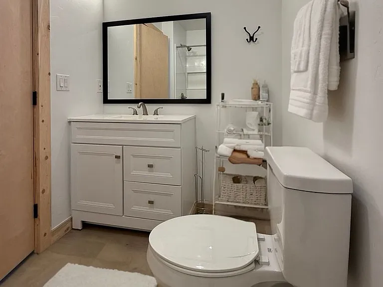 Ski Town Apartments — Photo 7