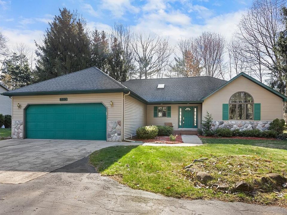 1st image of 6804 Beechnut Ct