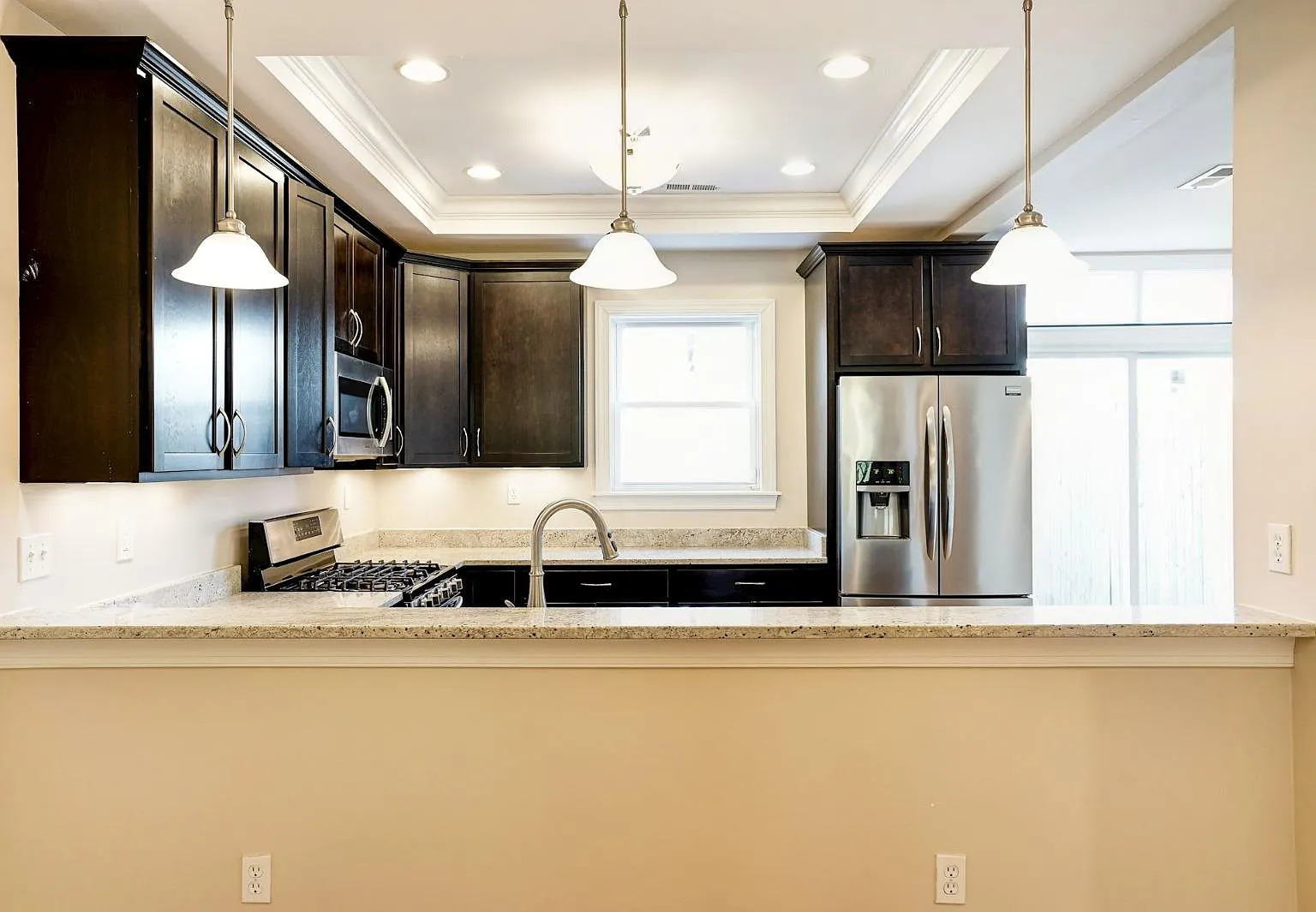 154 T St NE — Photo 3