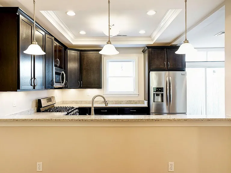 154 T St NE #2 — Photo 3