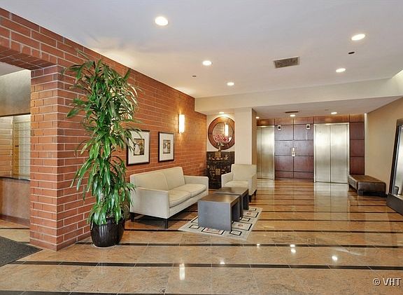 2nd image of 350 W Belden Ave APT 309