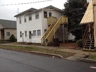 1st image of 115 E Grant St