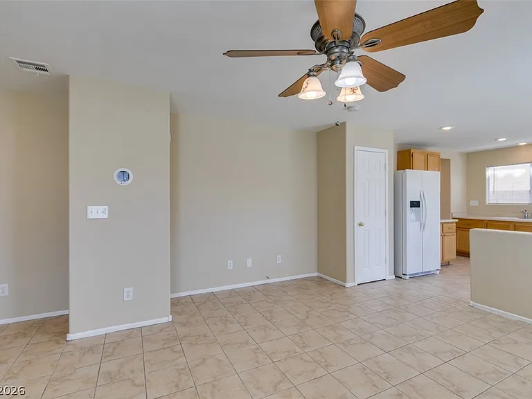 1170 Orange Meadow St — Photo 8