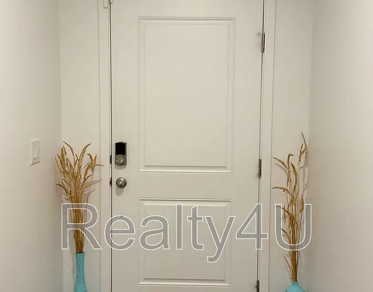 1088 E Waterway Ln #1 — Photo 3