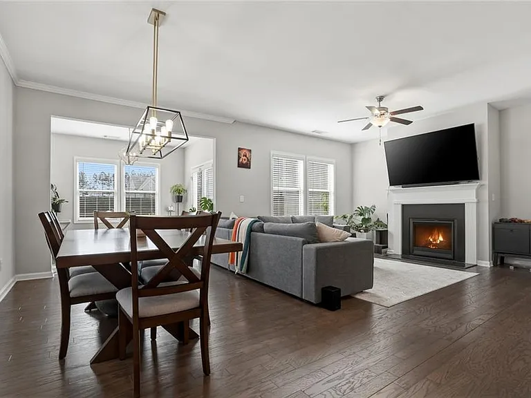 504 Elm Bluff Way — Photo 8