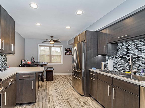 5th image of 303 Creekside Dr APT B