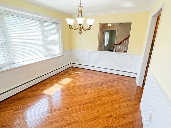 3rd image of 412 N Lancaster Ave