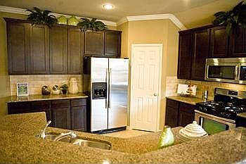3rd image of 1412 Bluebird Dr