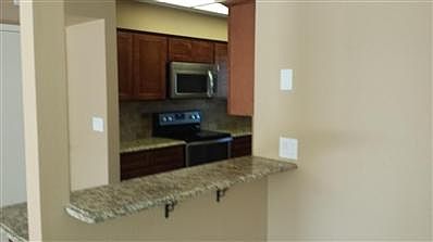 3rd image of 429 S Omaha
