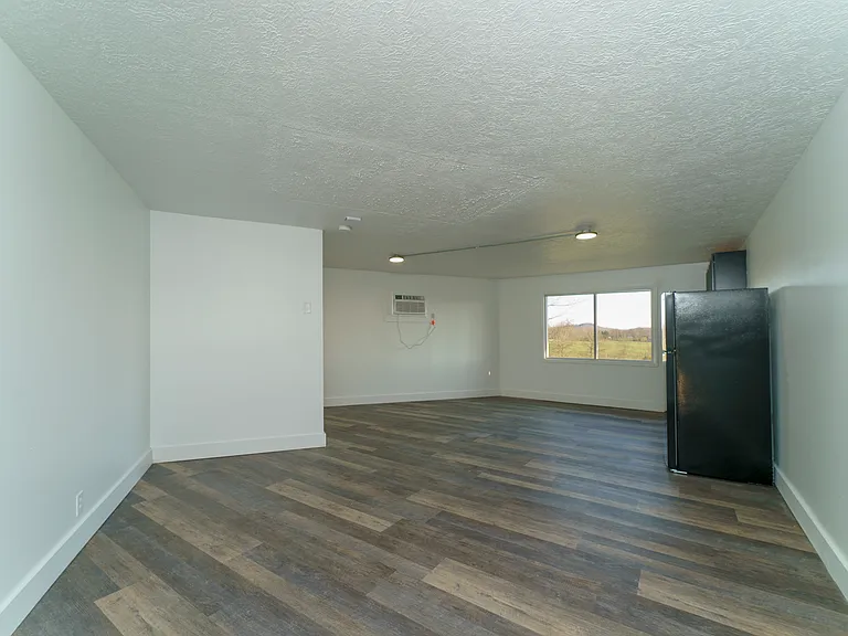 43 Vaughts Dr #A — Photo 8