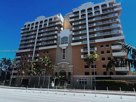3rd image of 2425 SW 27th Ave APT 1004