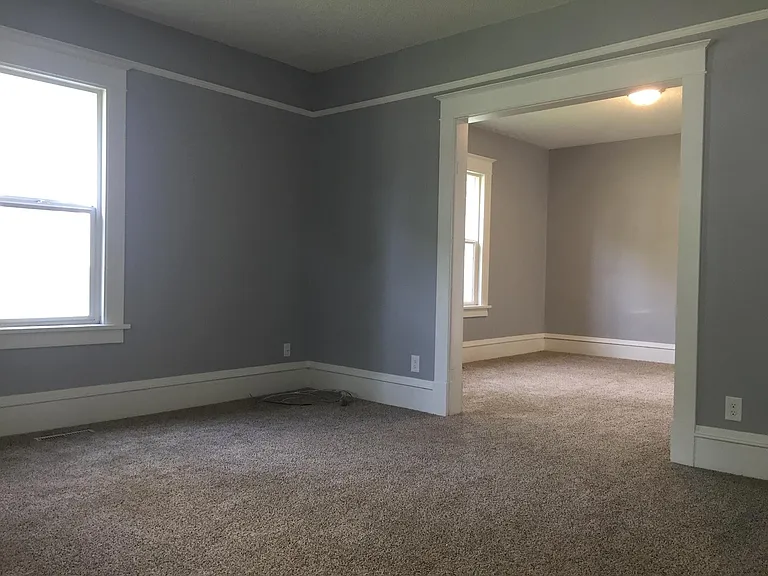 410 E Vasa Ave — Photo 8