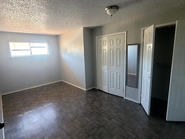 515 Falcon Dr — Photo 7