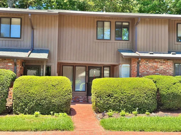 907 Oak Tree Dr, Chapel Hill, NC 27517