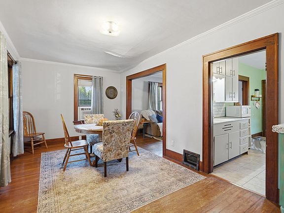 5th image of 2526 4th St
