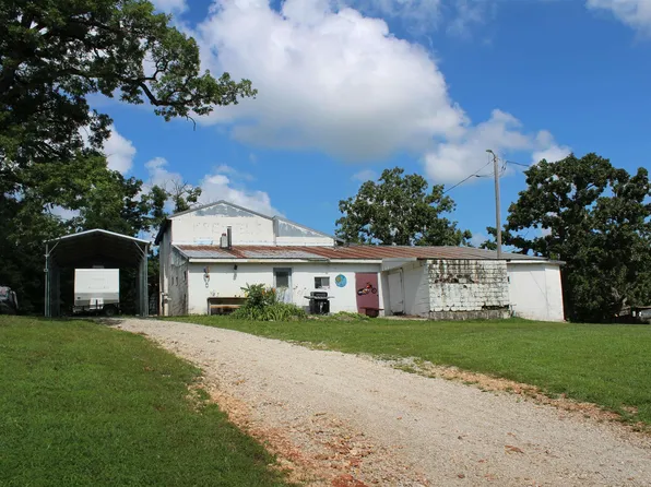 16085 Five Bridges Ave, Cole Camp, MO 65325