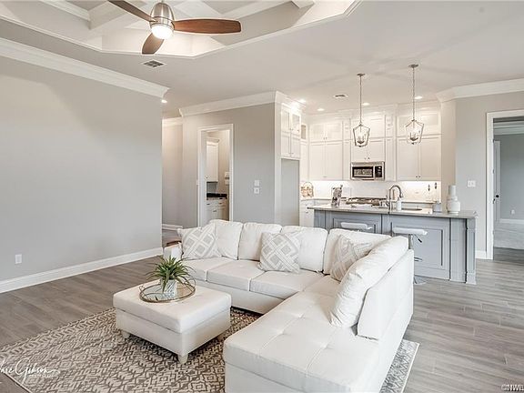 3rd image of 467 Stacey Ln #4
