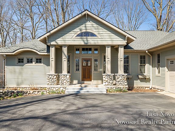 4th image of 2301 Longmeadow St NW