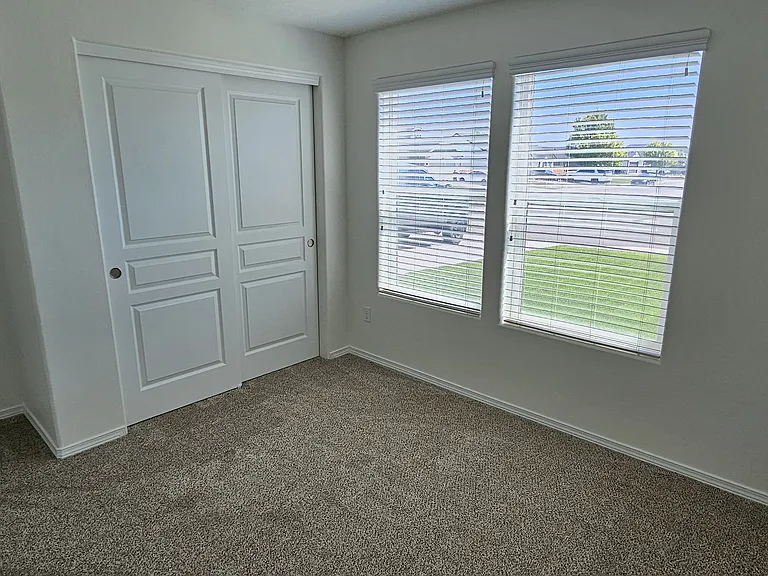 6114 Ochoco Ln — Photo 14