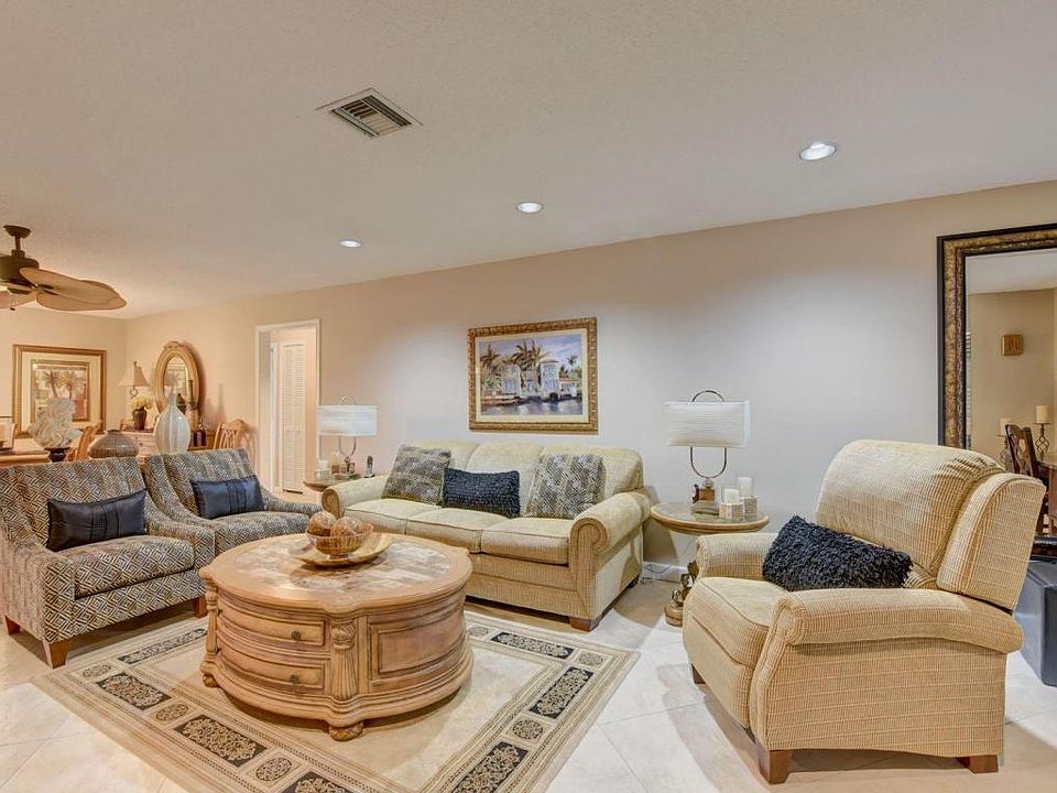 1st image of 10400 Equestrian Dr APT B