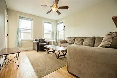 15 Webster St #2 — Photo 9