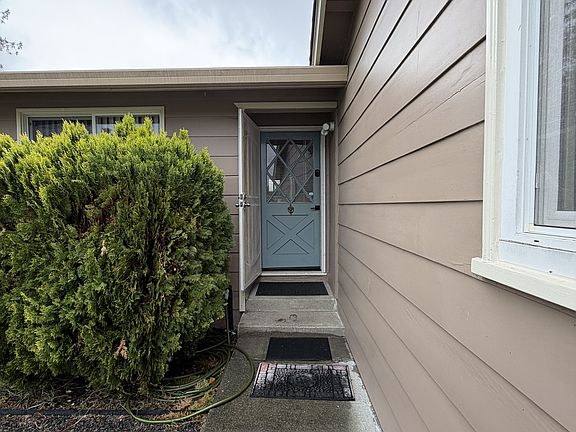 2nd image of 2409 Pomo Ct