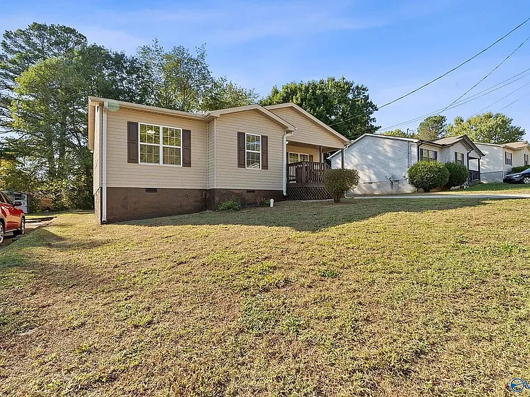 3103 Sonya Dr NW — Photo 2