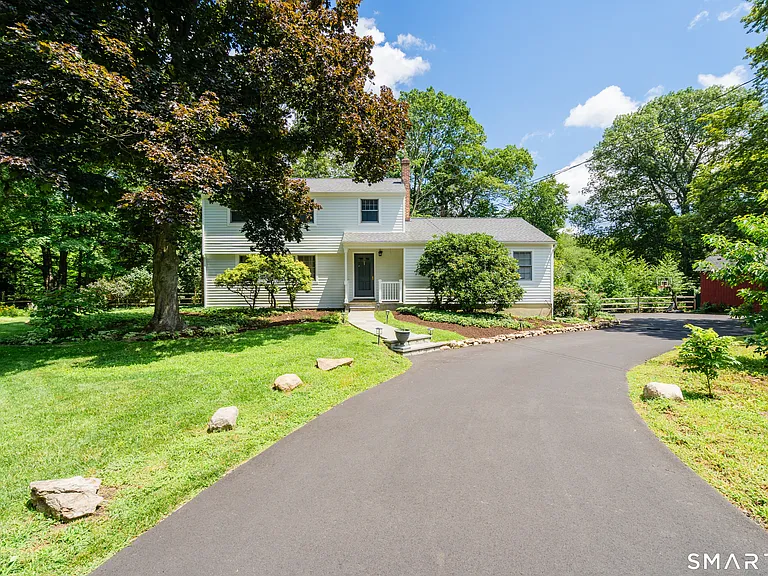 1005 Smith Ridge Rd — Photo 2