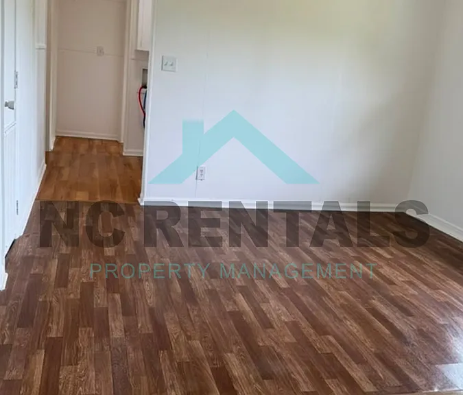 900 Greenwood Blvd — Photo 15