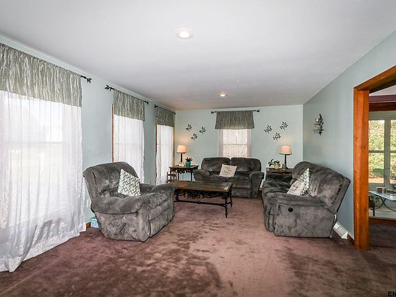 2nd image of 147 Sunrise Dr