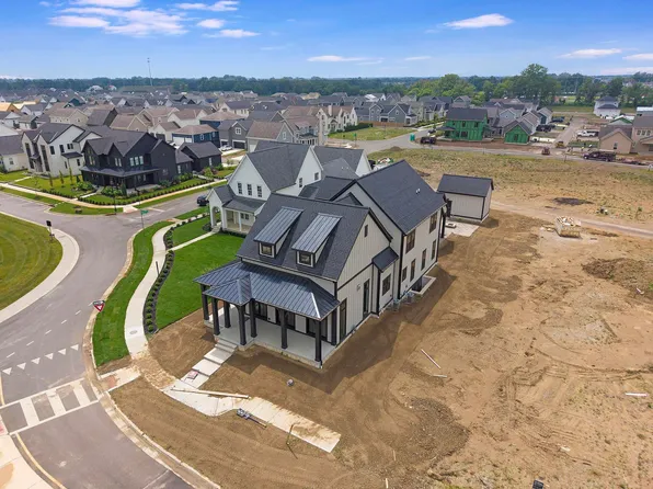 5466 Evans Farm Dr, Lewis Center, OH 43035