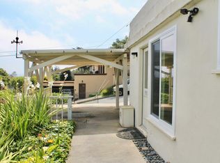 206 5th St, Pacific Grove, CA 93950