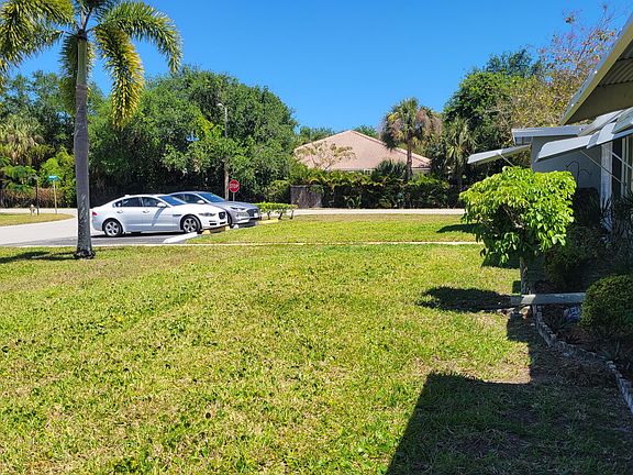 3rd image of 740 South Drive