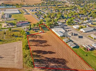 1125 E Market St, Red Bud, IL 62278