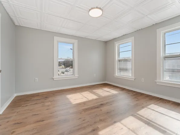 258 E Washington Ave #A, Washington, NJ 07882