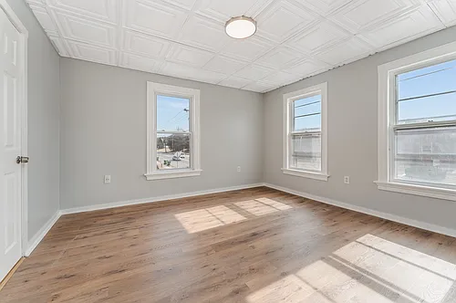 258 E Washington Ave #A Photo 1 258 E Washington Ave #A Photo 1