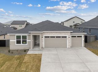 7881 Lennox St, West Richland, WA