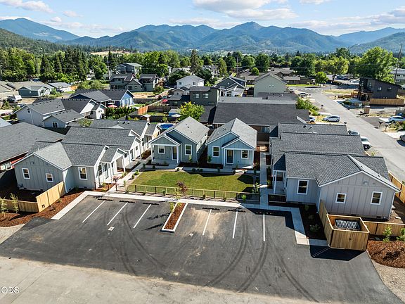 4th image of 196 Gangnes Dr