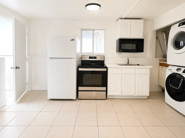 5242 S Hamlet Cir #B, Salt Lake City, UT 84118