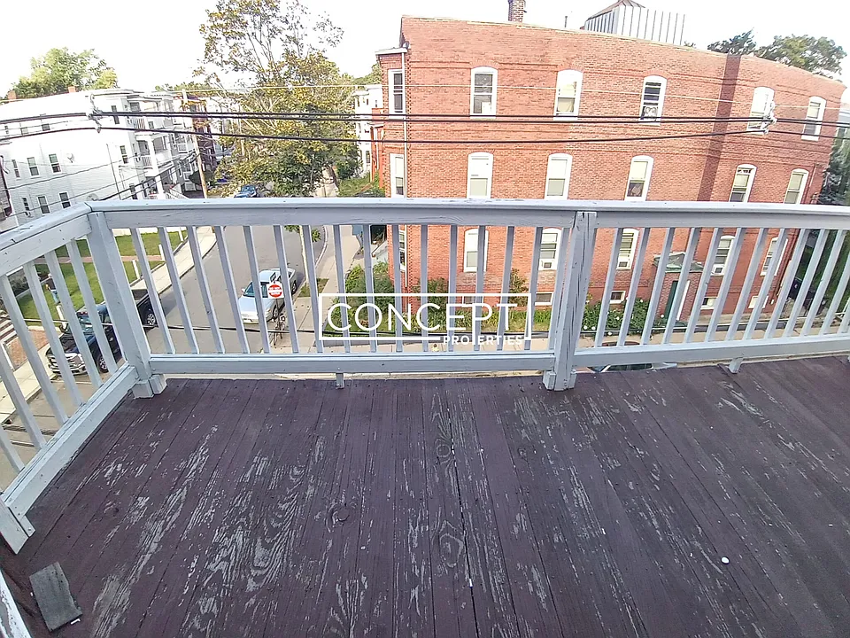 58 Mansfield St #3