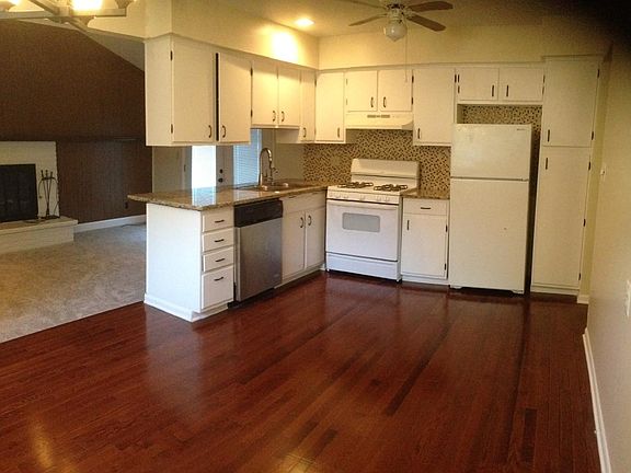 2nd image of 2536 Torrey Ave
