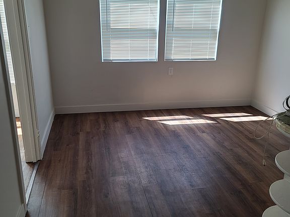 4th image of 2305 N Hunter St #2305