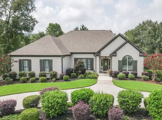 5518 Cedar Mill Dr, Guntersville, AL 35976