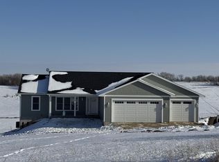 N5030 Meadowlark Cir, Monticello, WI 53570