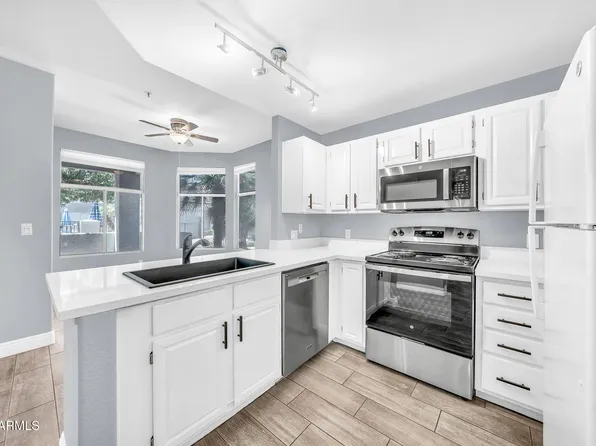 11375 E SAHUARO Drive #1008, Scottsdale, AZ 85259