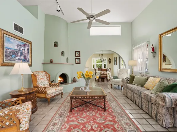 2926 Calle Del Res, Santa Fe, NM 87505