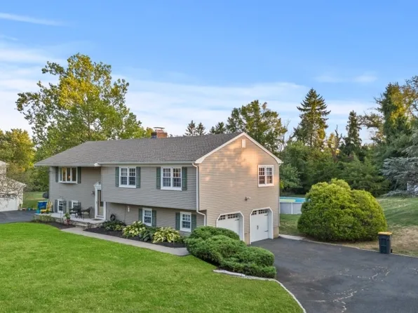 23 Walker Dr, Hillsborough Twp., NJ 08844