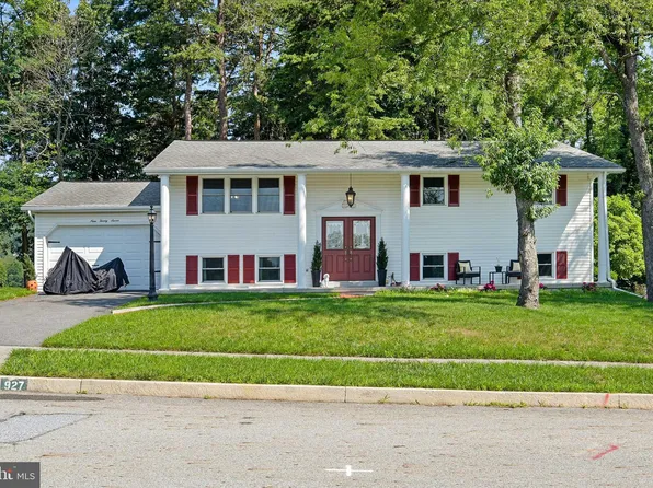 927 Woodridge Dr, Enola, PA 17025