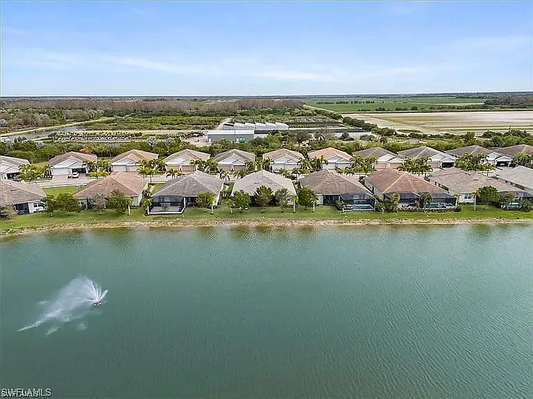 14672 Edgewater Cir — Photo 27